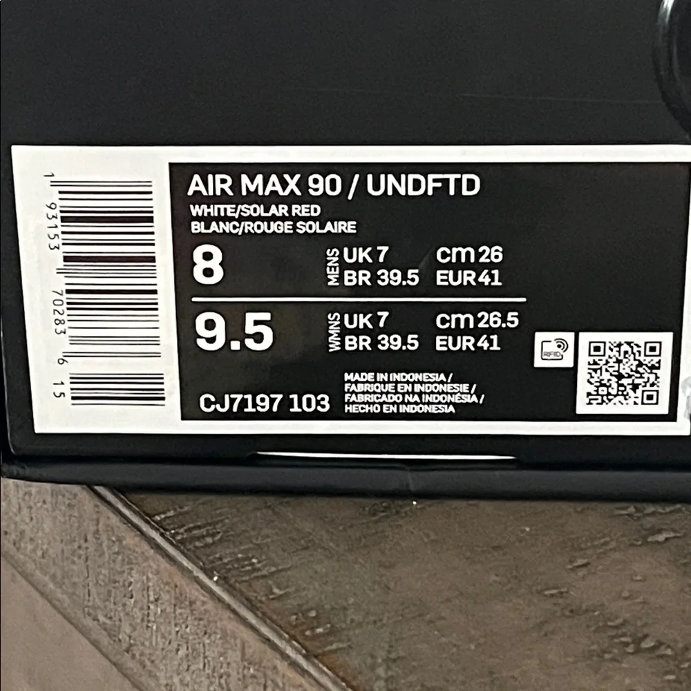 Nike Undefeated x Air Max 90 Collaboration Sneakers